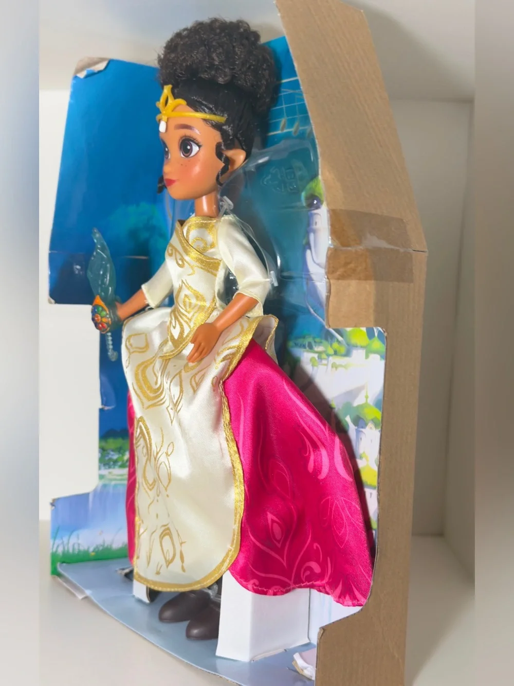 Spin master Netflix spellbound princess Ellian deluxe singing doll
